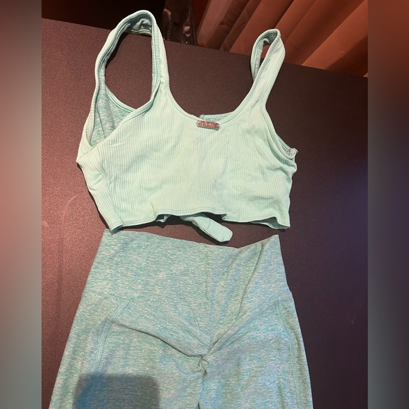 (3) Bombshell Workout Set Bundle - Picture 5 of 13